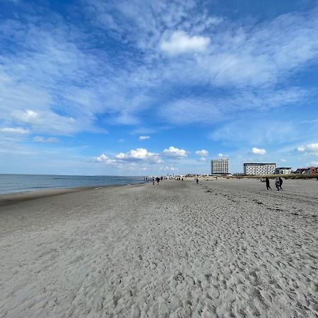 Exclusive Fewo In Warnemuende, 150M To The Beach, 2 Bathrooms, 2 Bedrooms, Sauna, Wifi And Much More. รอสต็อค ภายนอก รูปภาพ