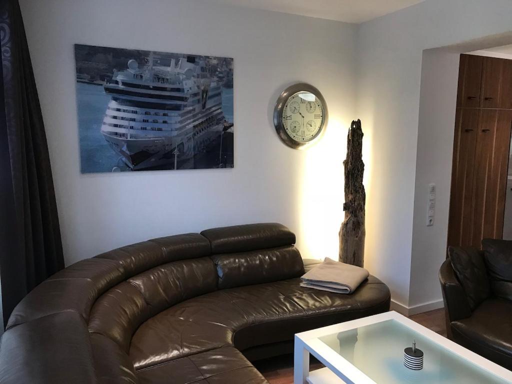 Exclusive Fewo In Warnemuende, 150M To The Beach, 2 Bathrooms, 2 Bedrooms, Sauna, Wifi And Much More. รอสต็อค ภายนอก รูปภาพ